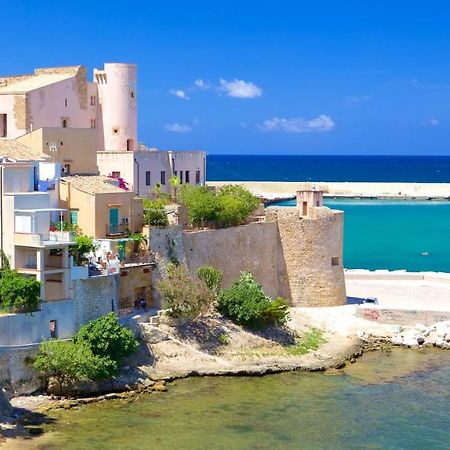 Frontemare House & Rooms Castellammare del Golfo Exterior photo
